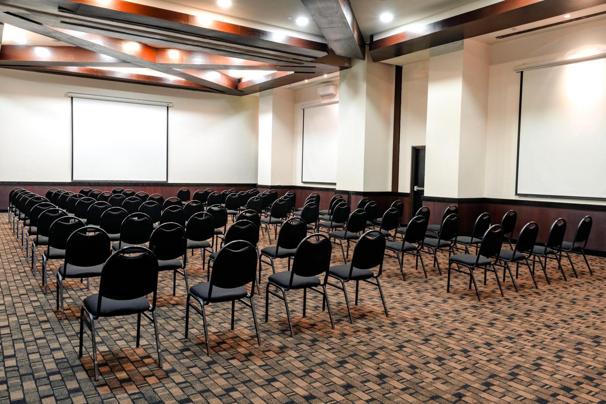 Fiesta Inn Tepic Bagian luar foto