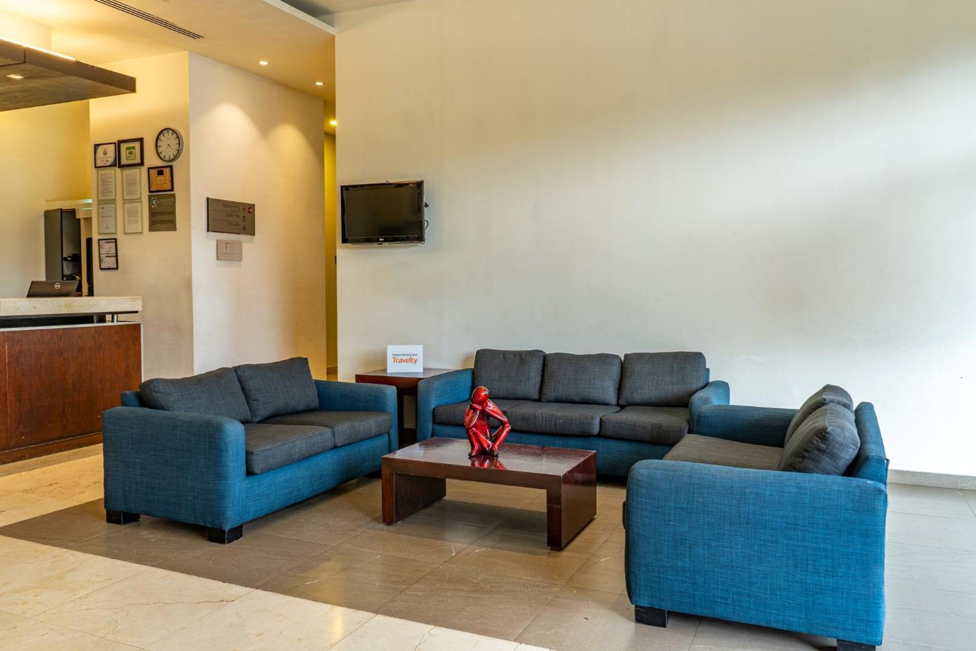 Fiesta Inn Tepic Bagian luar foto
